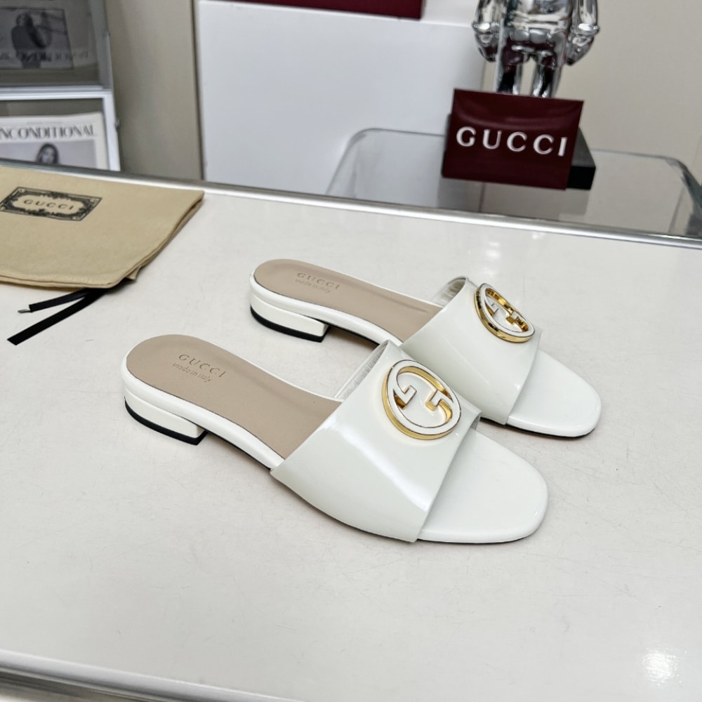 Gucci Women Round Interlocking G Sandal In White
