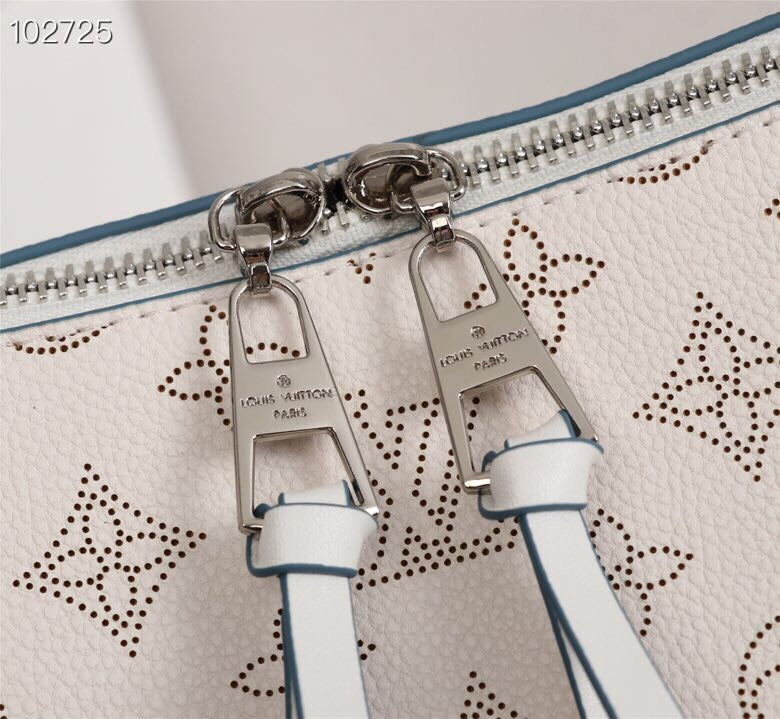 Louis Vuitton Beaubourg Hobo Mm White