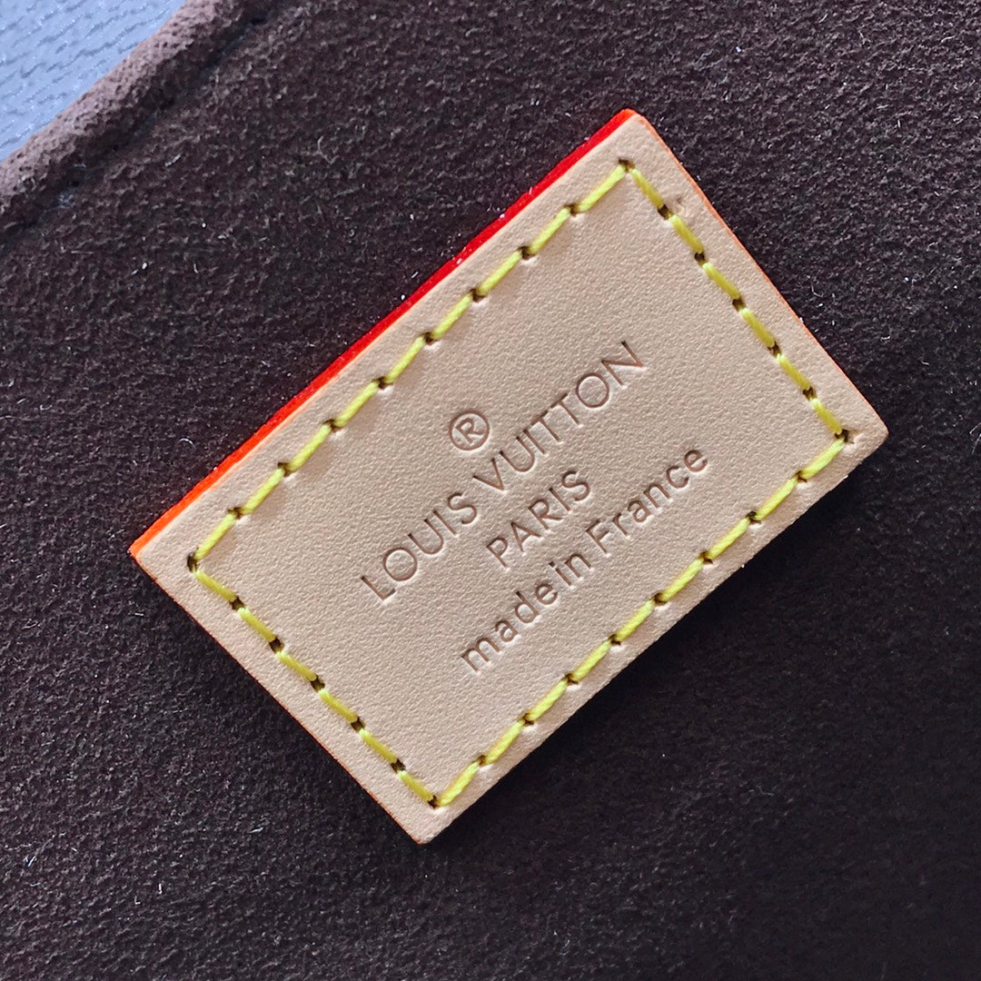 Louis Vuitton Monogram Canvas Pochette M Tis 25Cm M44875