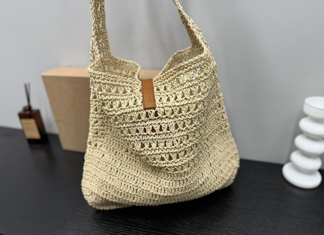 Saint Laurent Le 5 A 7 In Raffia Crochet And Smooth Leather Beige 32Cm