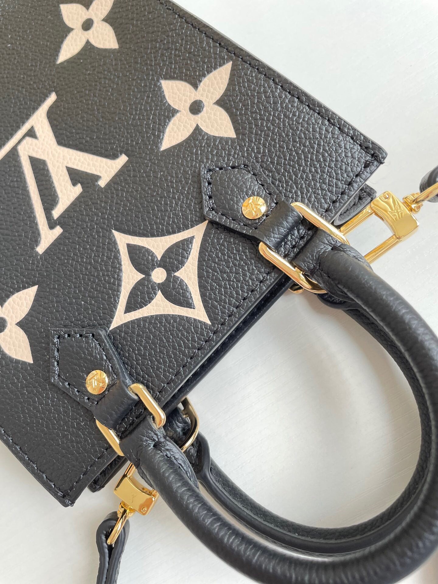 Louis Vuitton Petit Sac Plat 17Cm Black And Beige