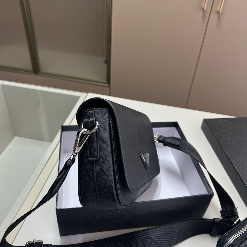 Prada Saffiano Leather Shoulder Bag 22Cm