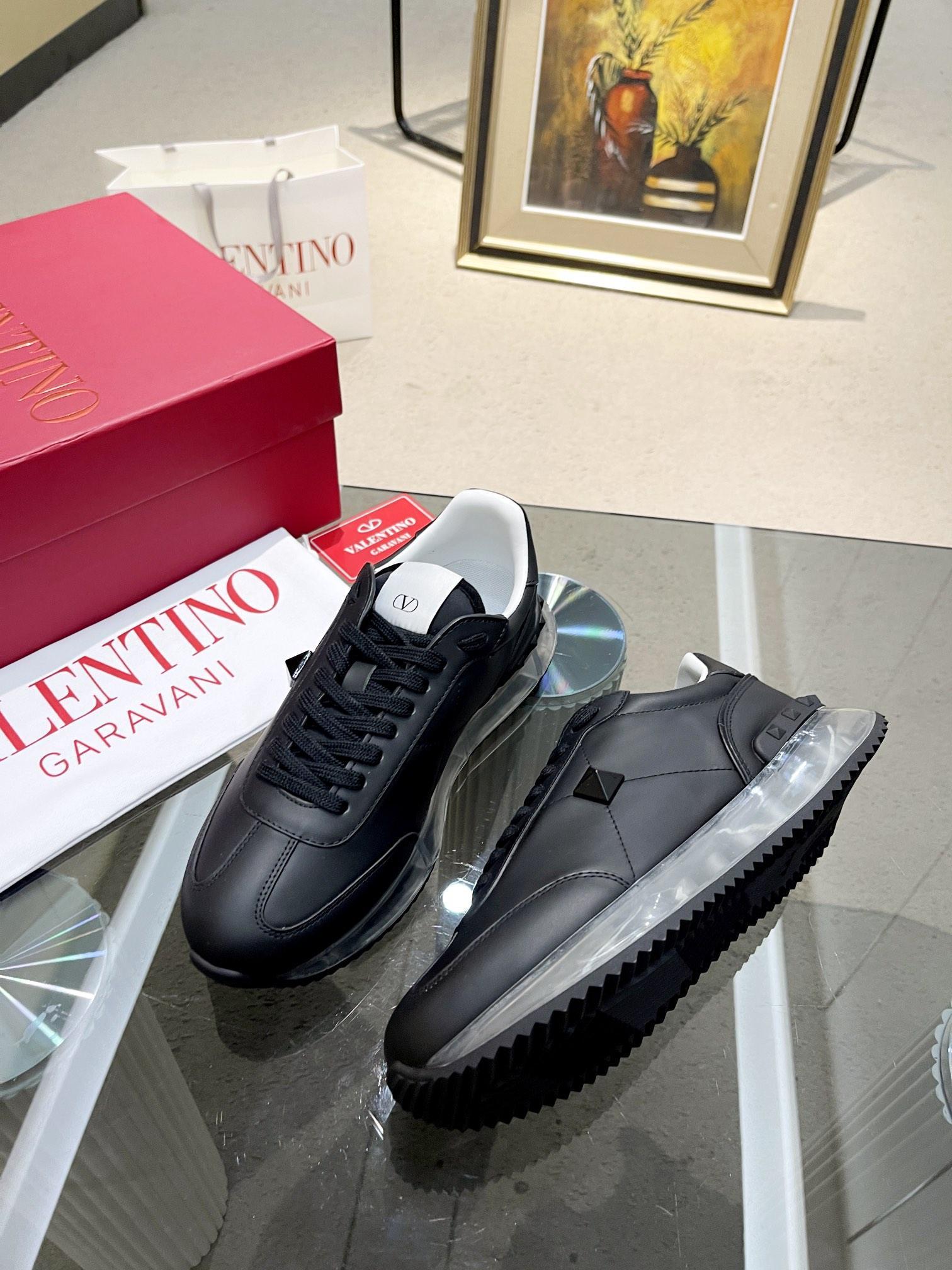 Valentino Sneakers