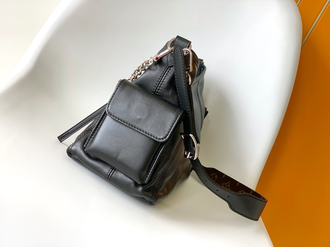 Louis Vuitton Carryall Cargo Pm H33 – Women – Handbags