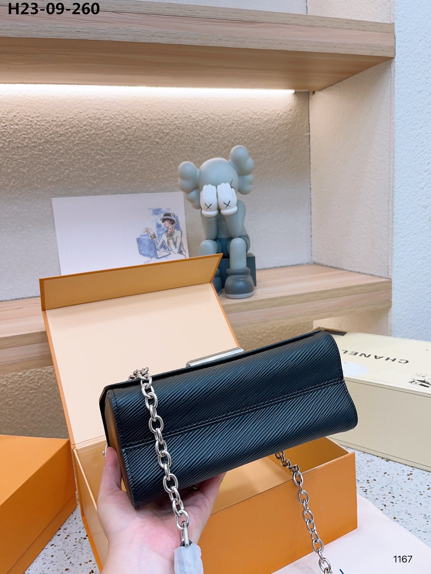 Louis Vuitton Twist Mm Bag Black 23Cm M21110