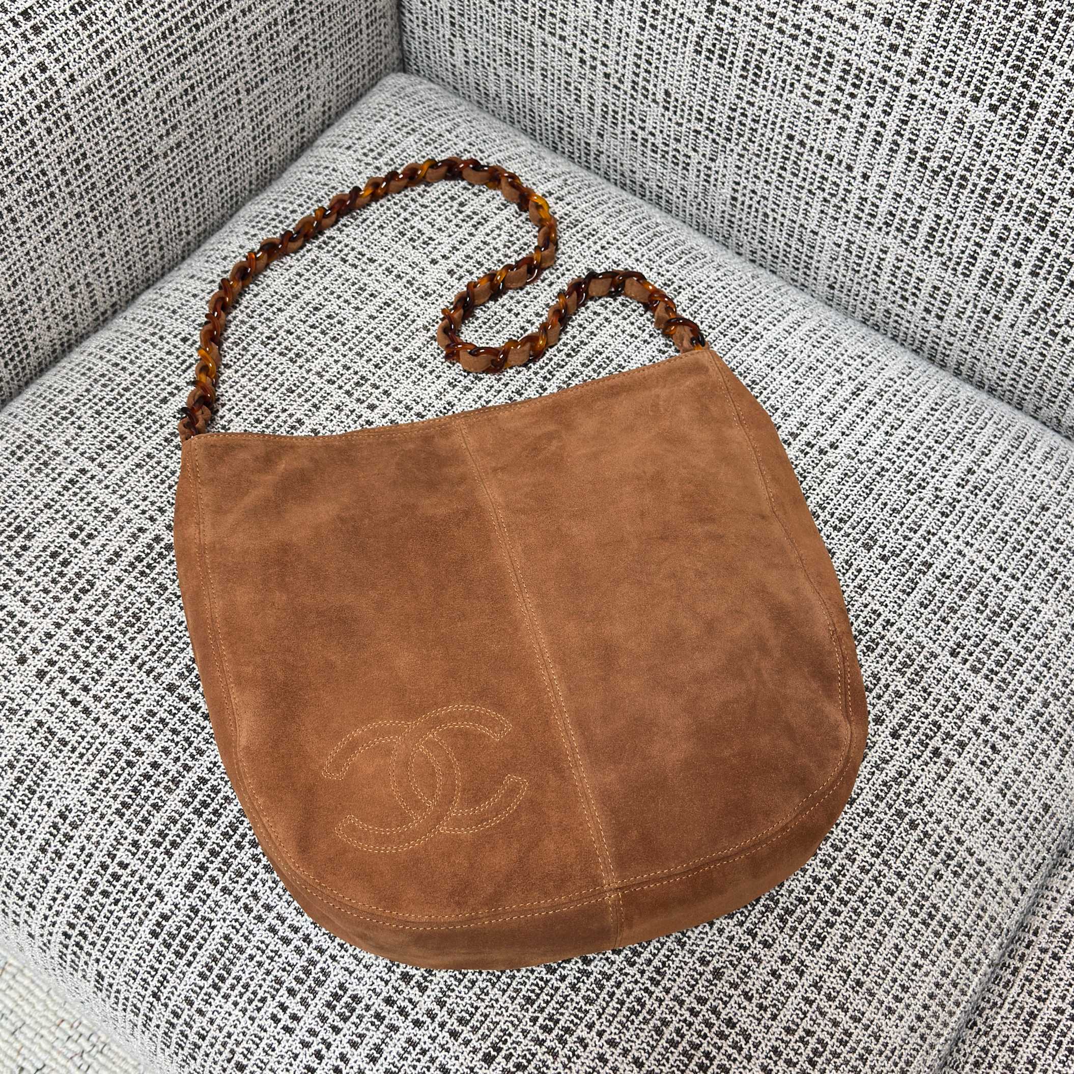 Vintage CC Tortoise Chain Bag（Suede Camel）