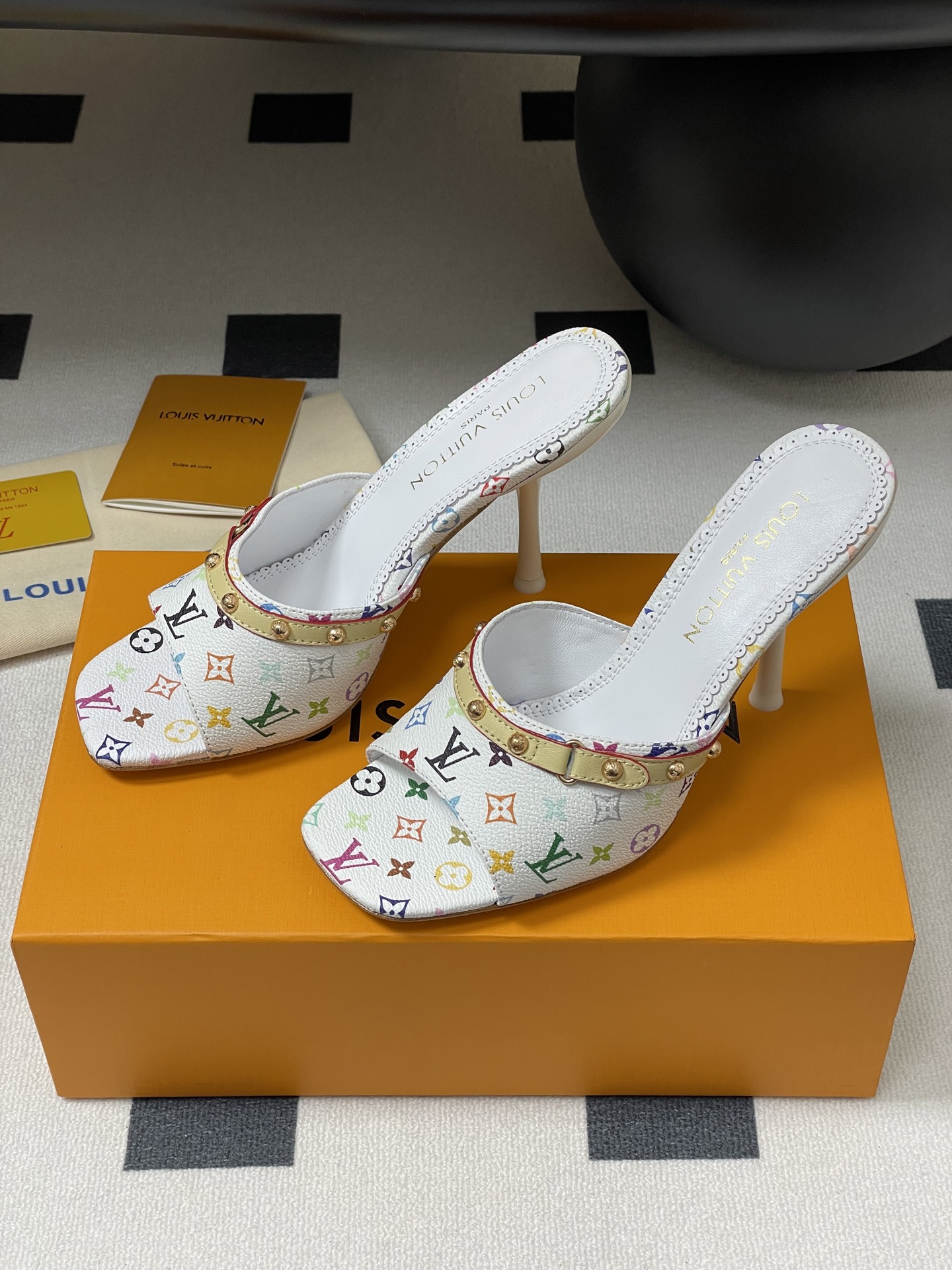 Louis Vuitton LV x TM 6AM Mule 1AGWT2 White