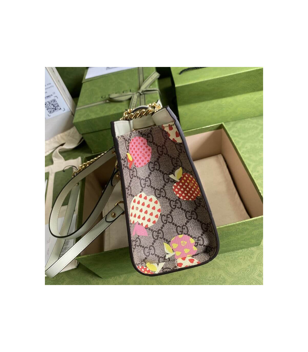 Gucci Padlock GG Heart Apple Pattern Small Shoulder Bag