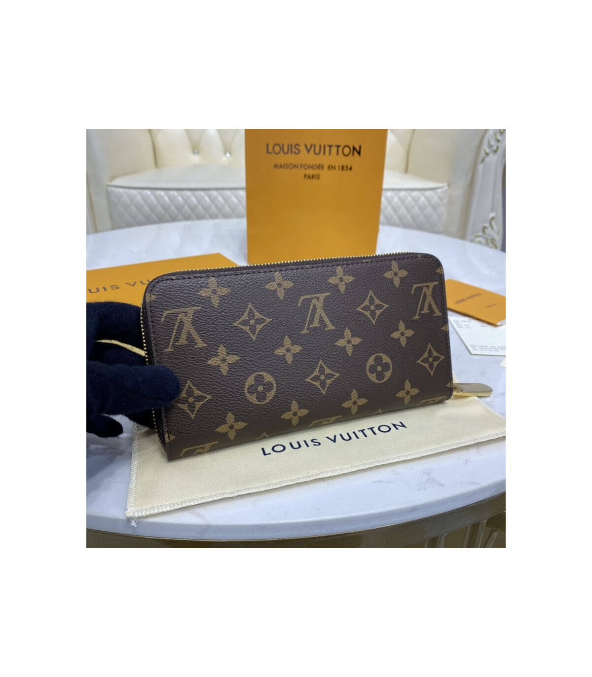 Louis Vuitton Monogram Zippy Wallet Brown