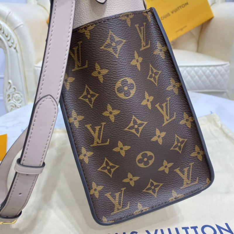 Louis Vuitton On My Side Mm 30Cm Greige