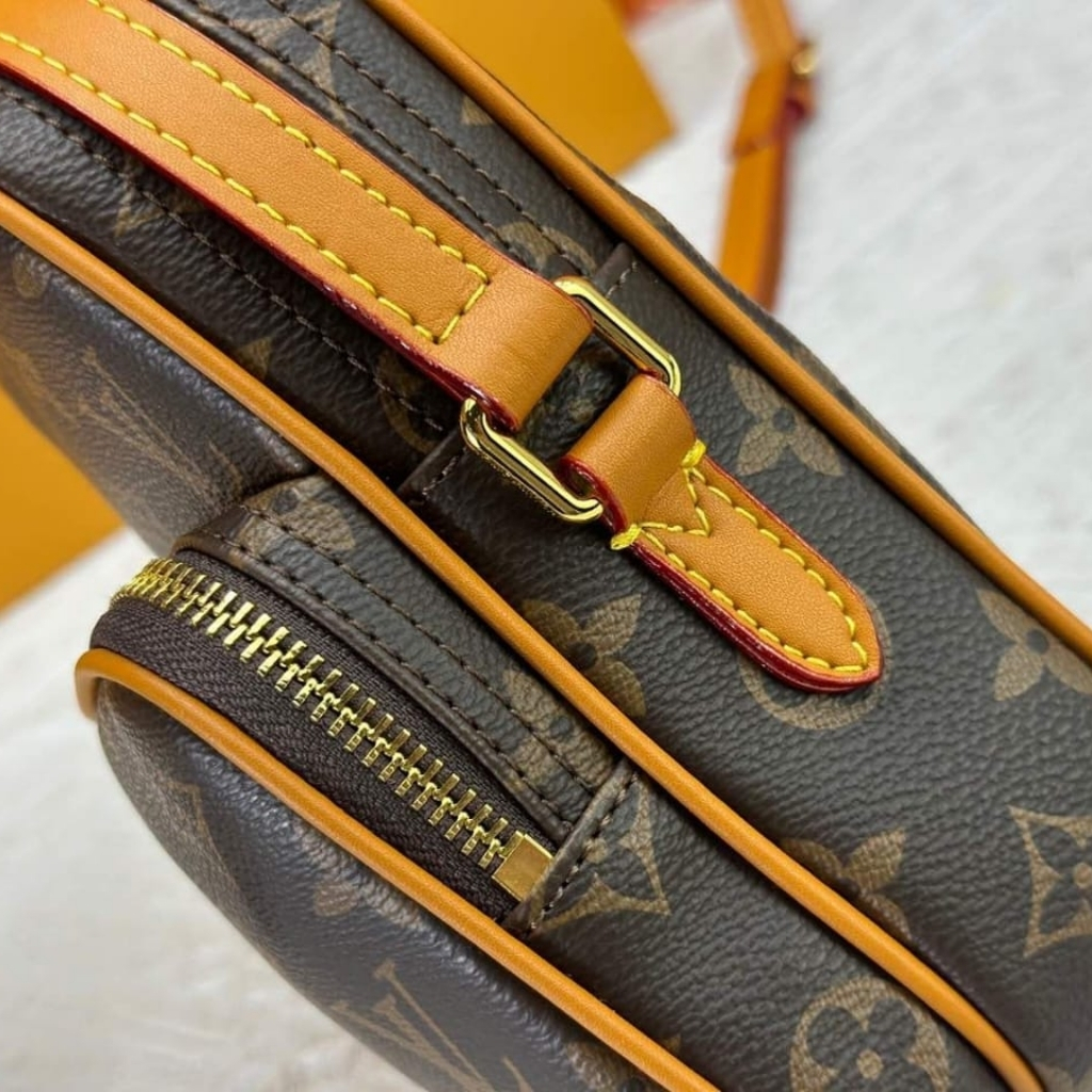 Louis Vuitton Amazon Monogram Brown 20cm M14014