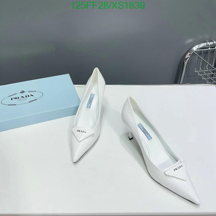 Prada Cleavage Nero Leather Pumps White
