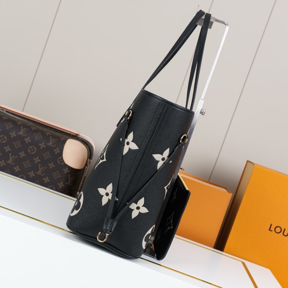 Louis Vuitton Neverfull MM Monogram Empreinte Black 31cm M58907