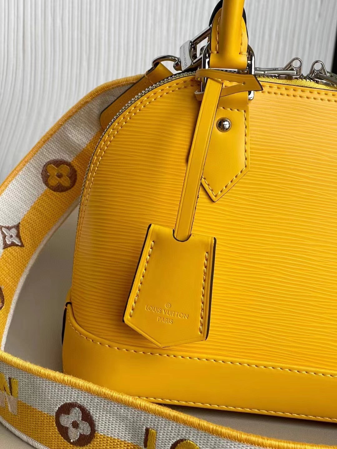 Louis Vuitton Alma Bb 23Cm Sunflower Yellow