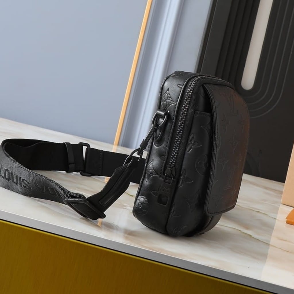 Louis Vuitton Double Phone Pouch NM Black 18Cm M81323
