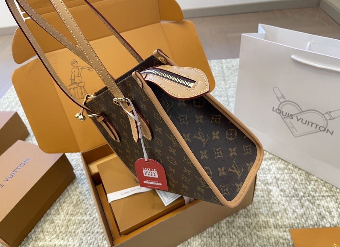 Louis Vuitton Popincourt Hart Tote Handbag Monogram Canvas 28Cm M40007