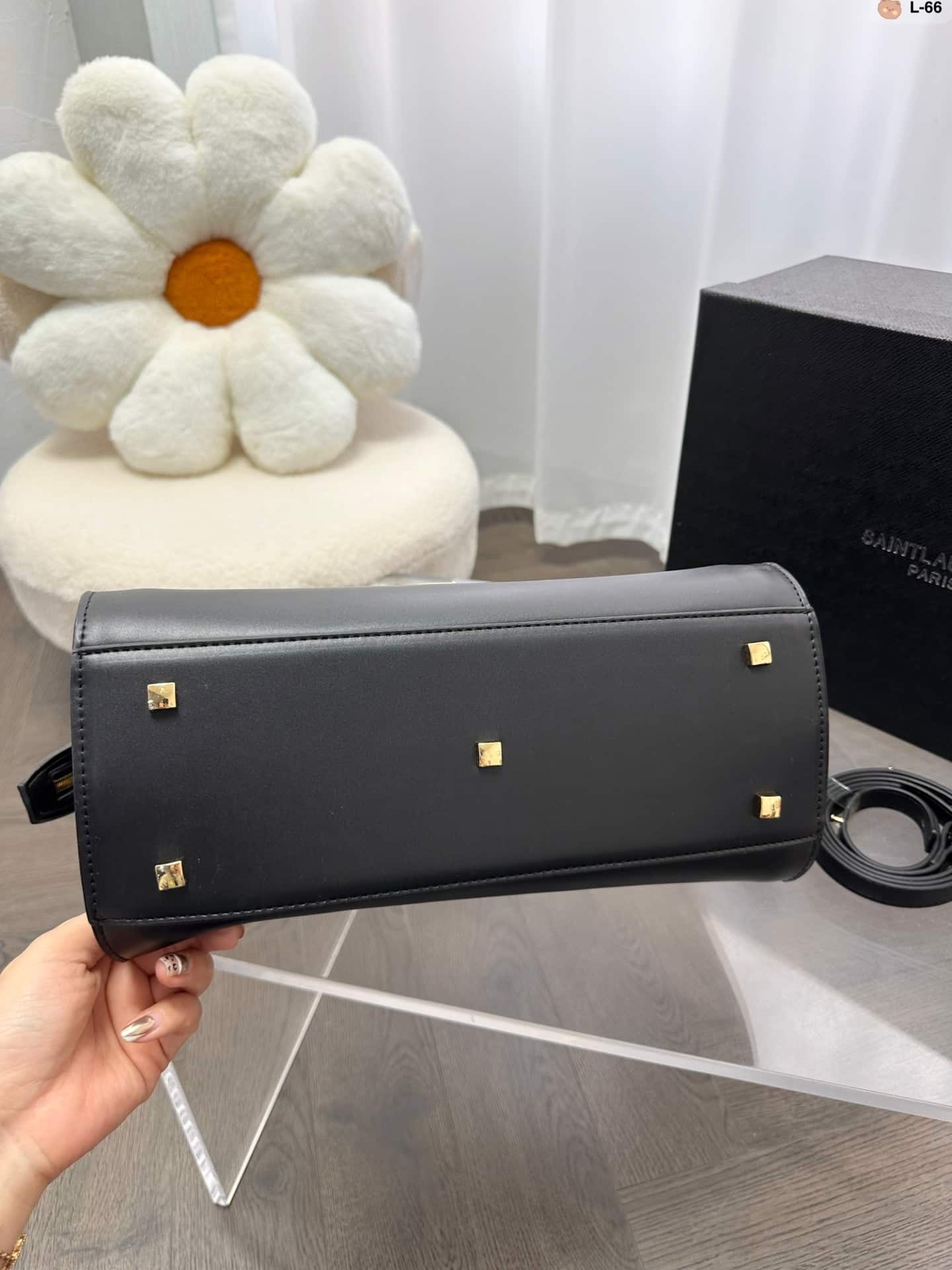 Saint Laurent Uptown Medium Leather Tote Bag Black 31Cm