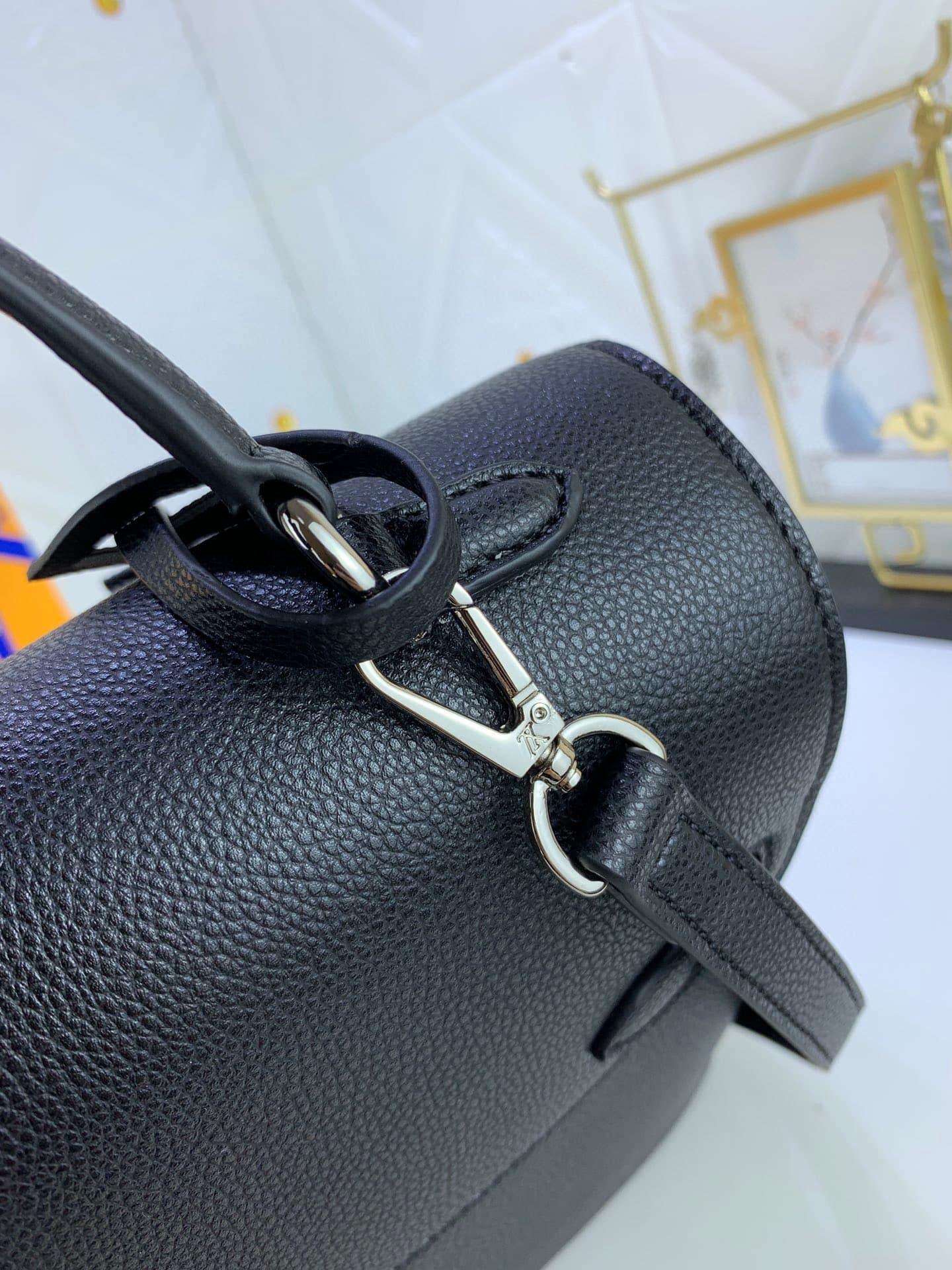 Louis Vuitton Lockme Ever Black 46Cm M51395