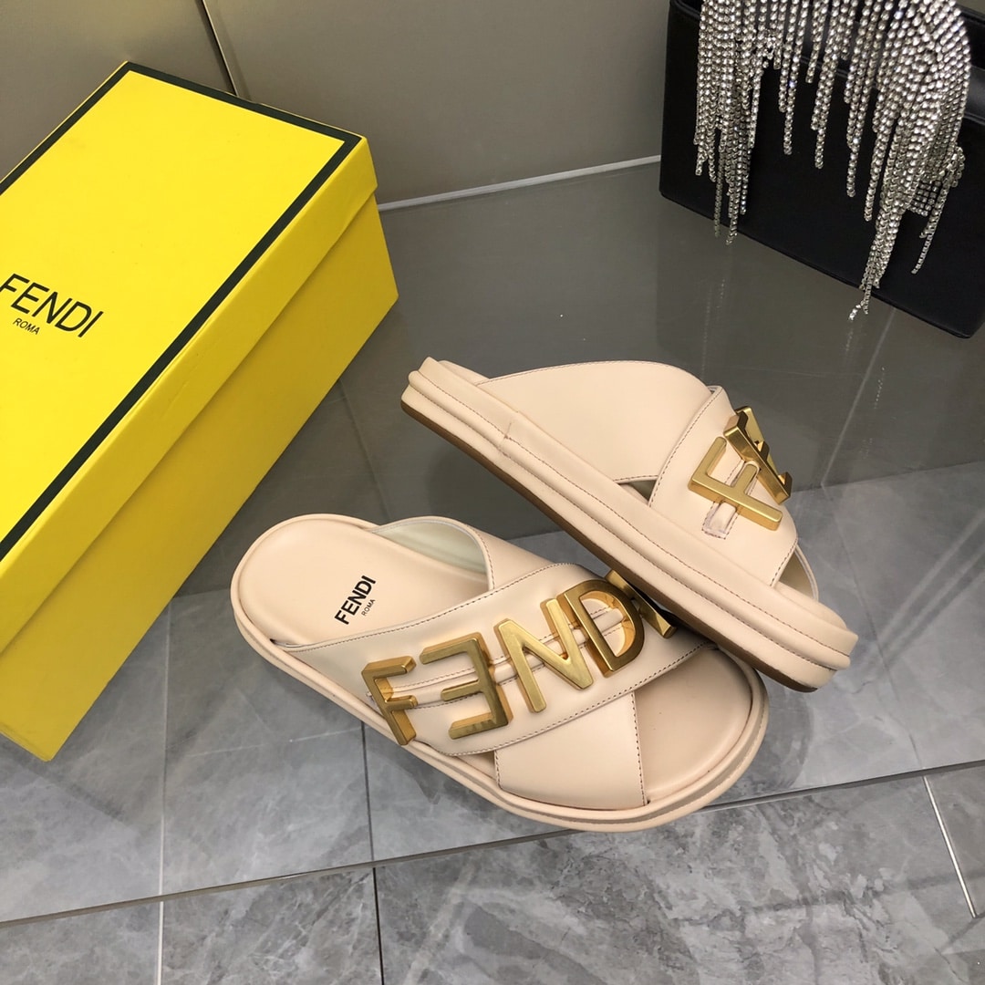 Fendi Fendigraphy Leather Slides Light Pink