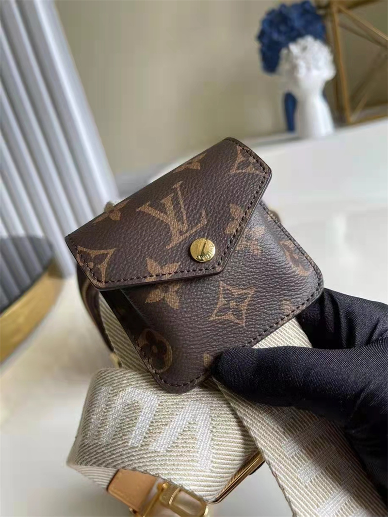 Louis Vuitton Utility Cross-Body Bag 18 Cm