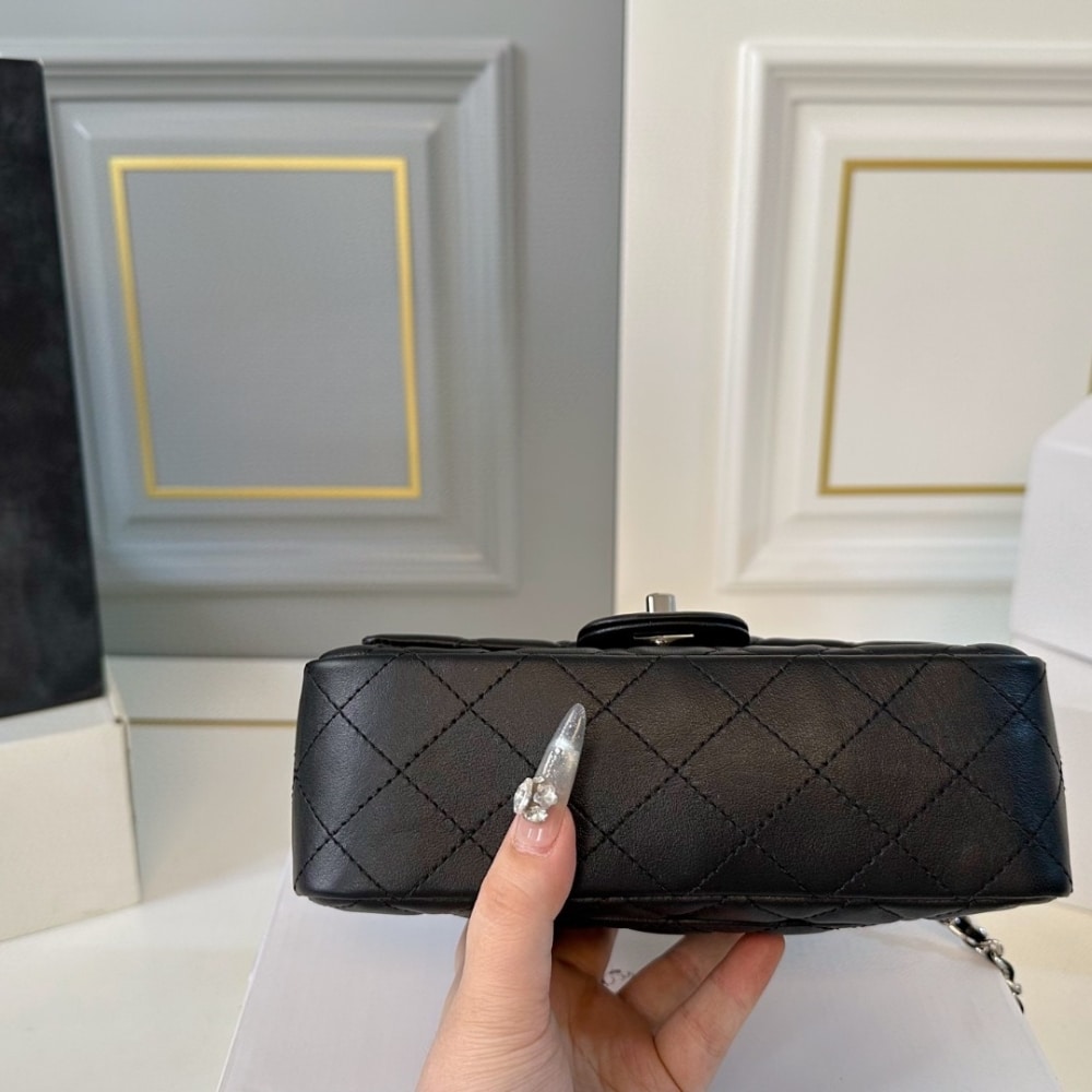 Chanel Mini Flap Bag Black 20cm