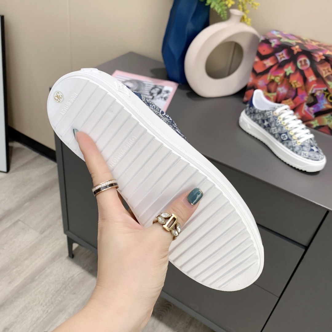 Louis Vuitton Time Out Trainers Grey 1A9Fni
