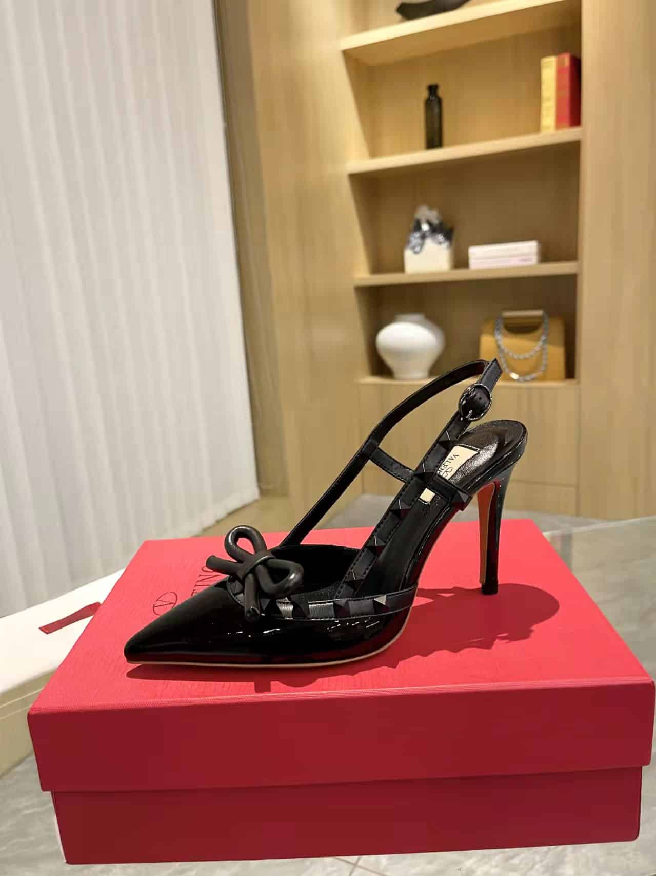 Valentino Rockstud Bow 100 Patent Slingback Pump Black