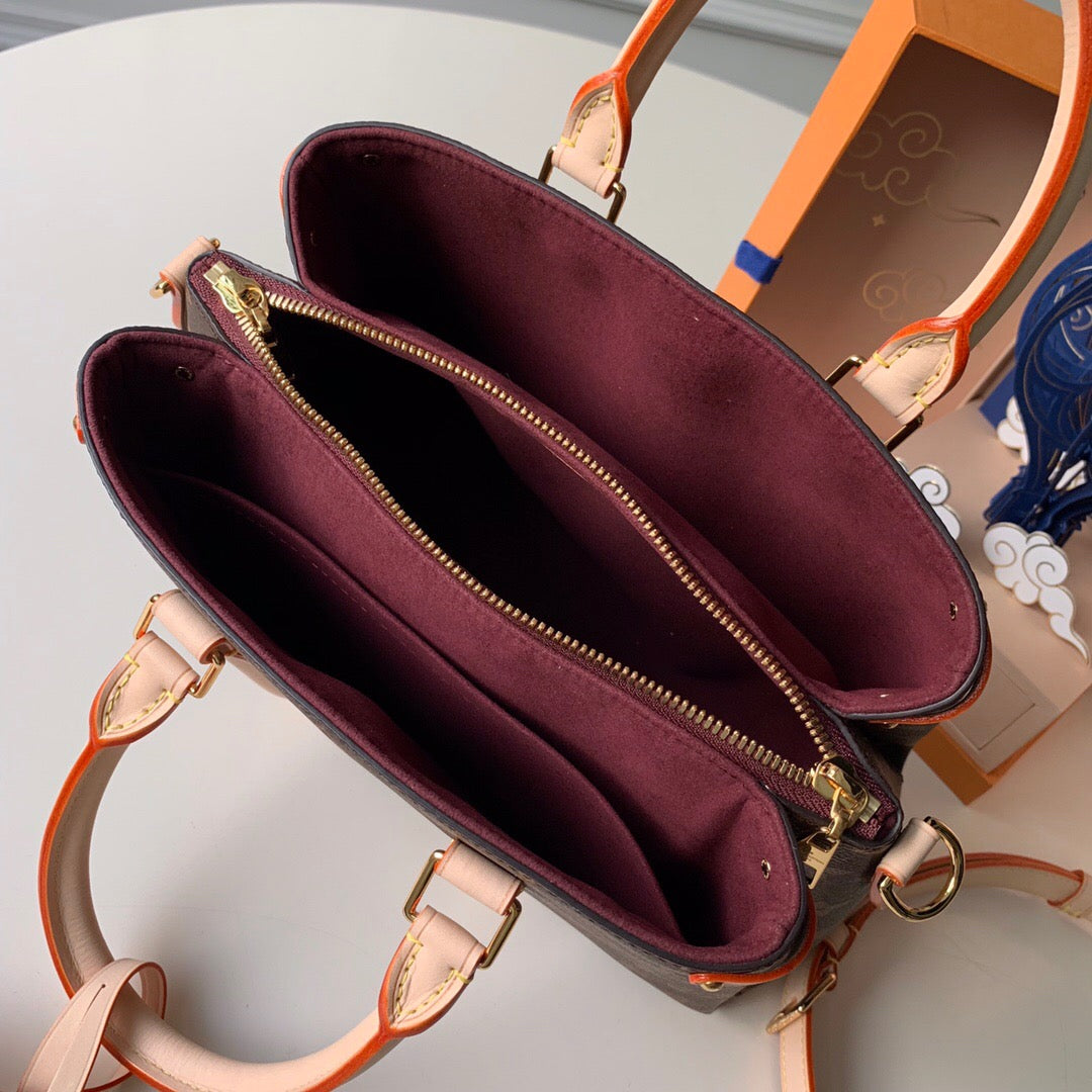 Louis Vuitton Soufflot 29Cm Beige