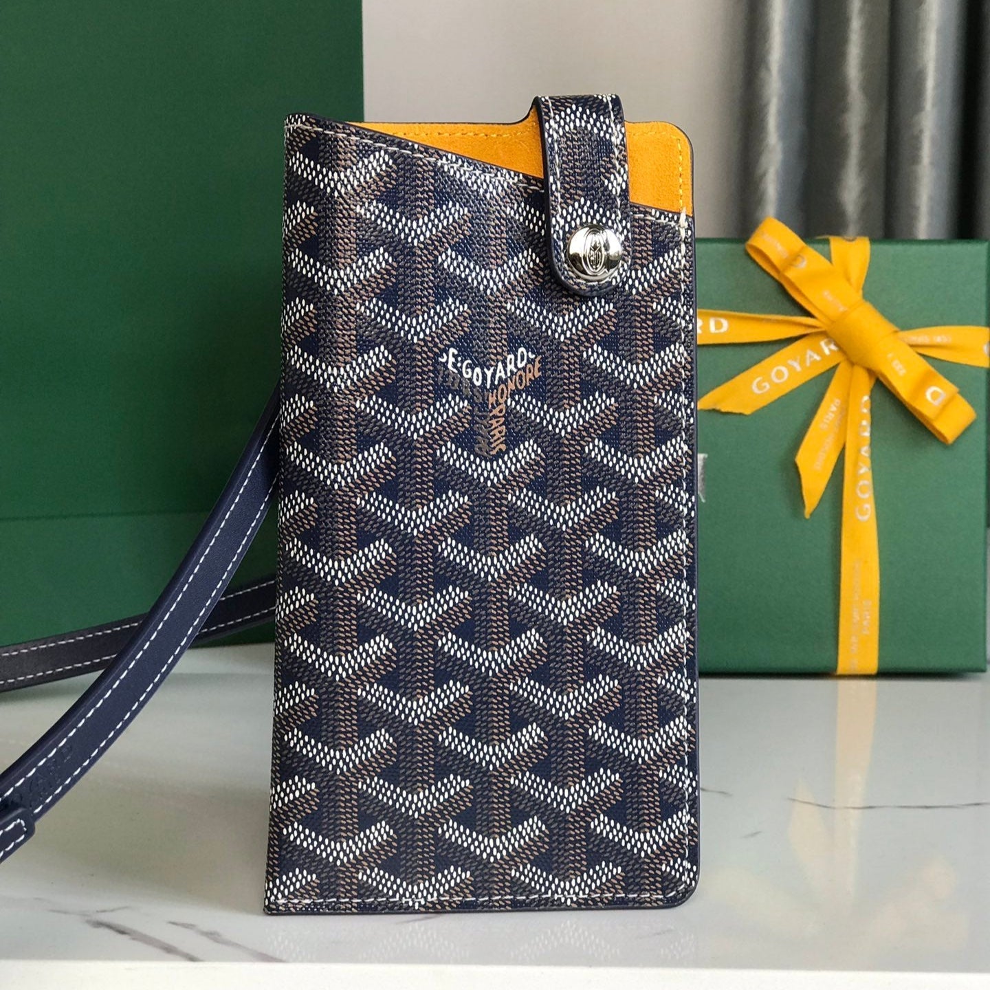 Goyard Montmartre Gm Case 18 Cm Navy Blue Goyardine Canvas