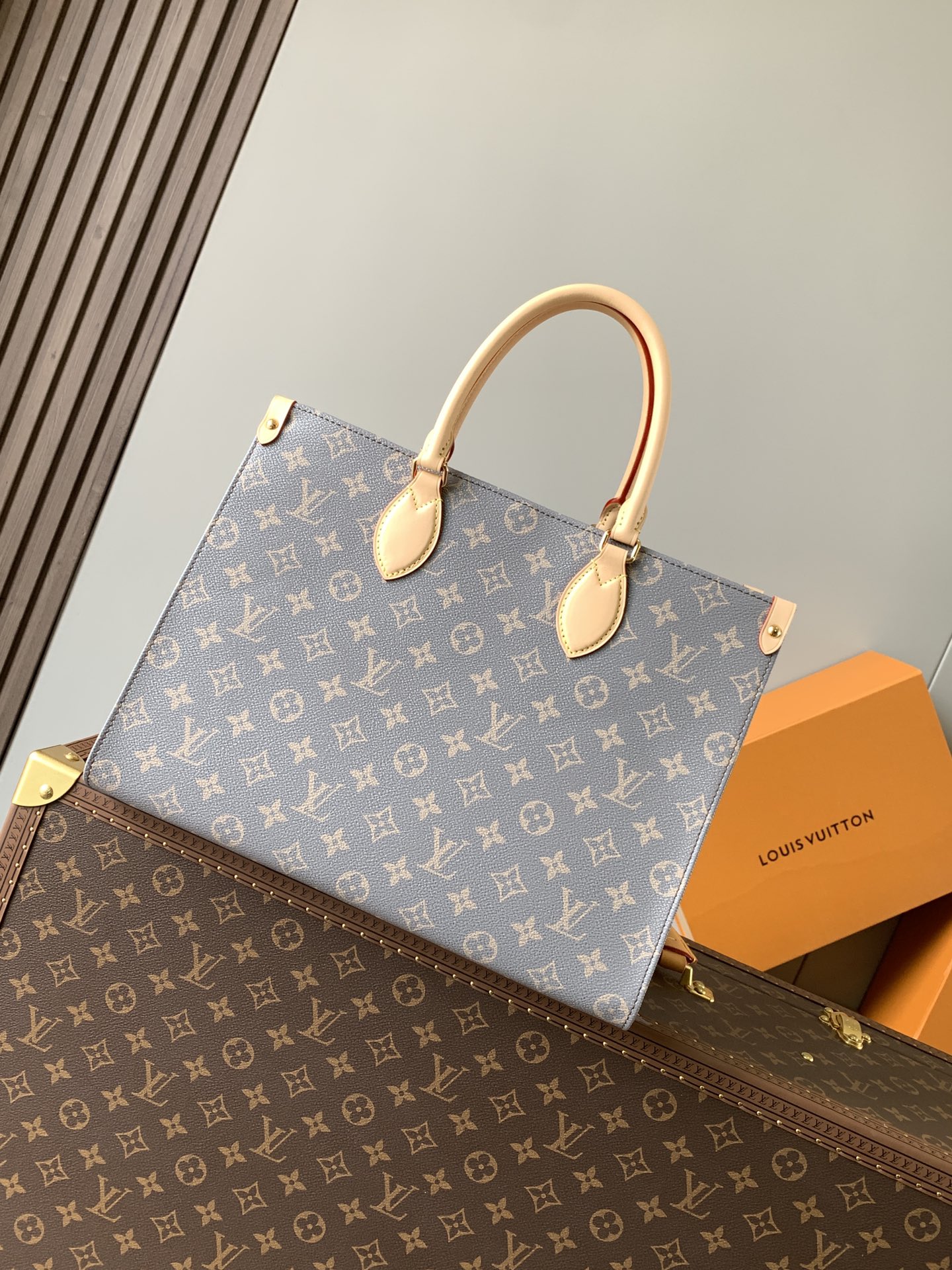 OnTheGo MM Handbag