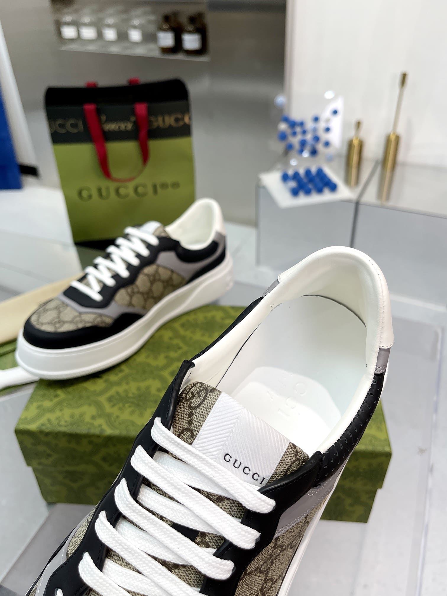 Gucci Men’S Gg Trainer Supreme Canvas Beige 669582 Upga0 1080