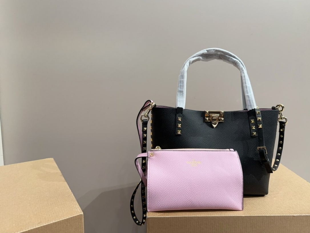 Valentino Garavani Rockstud Calfskin Small Tote Bag Black 26Cm