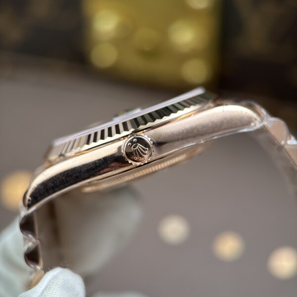 [Superclone] Rolex Day-Date 40mm Mother – Of – Pearl Dial President 228235