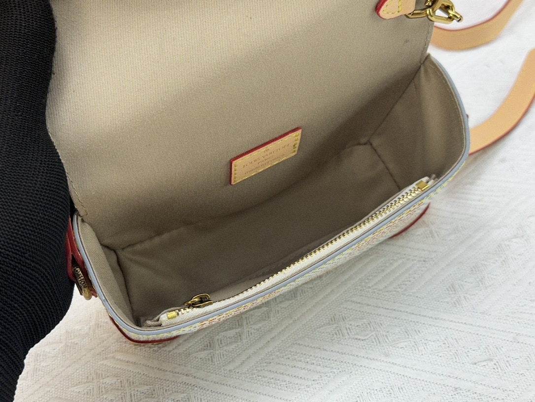 Louis Vuitton Steamer Wearable Wallet White 18Cm N40674