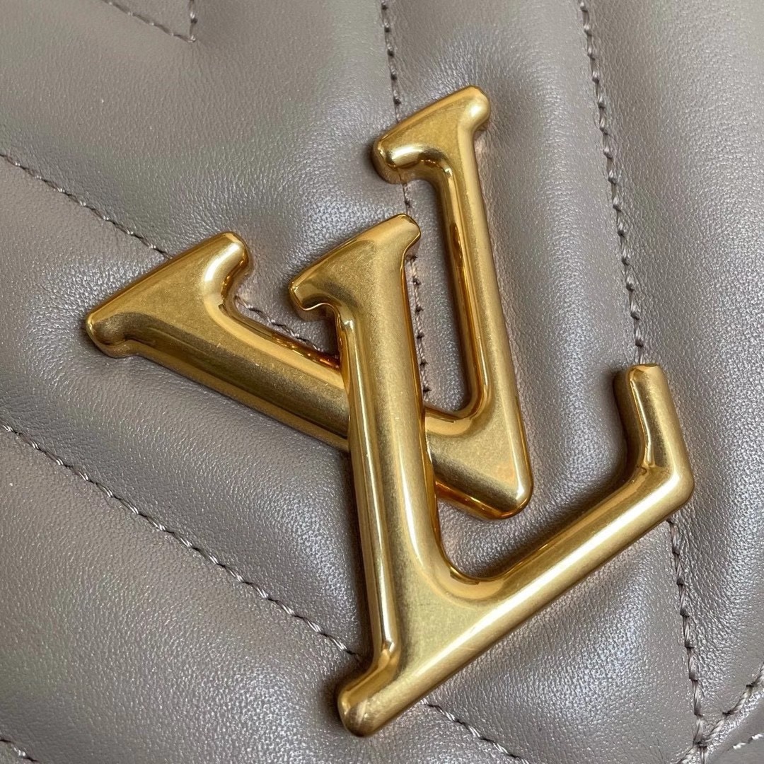 Louis Vuitton New Wave Chain 24Cm Dark Taupe M58550