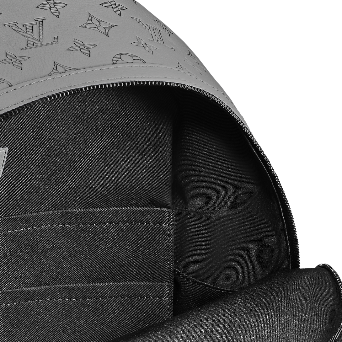 Louis Vuitton Discovery Backpack M46557
