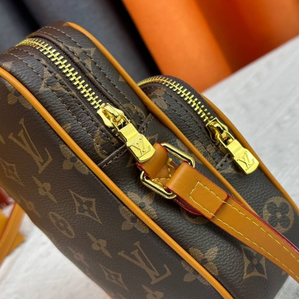 Louis Vuitton Amazon Monogram Brown 20cm M14014