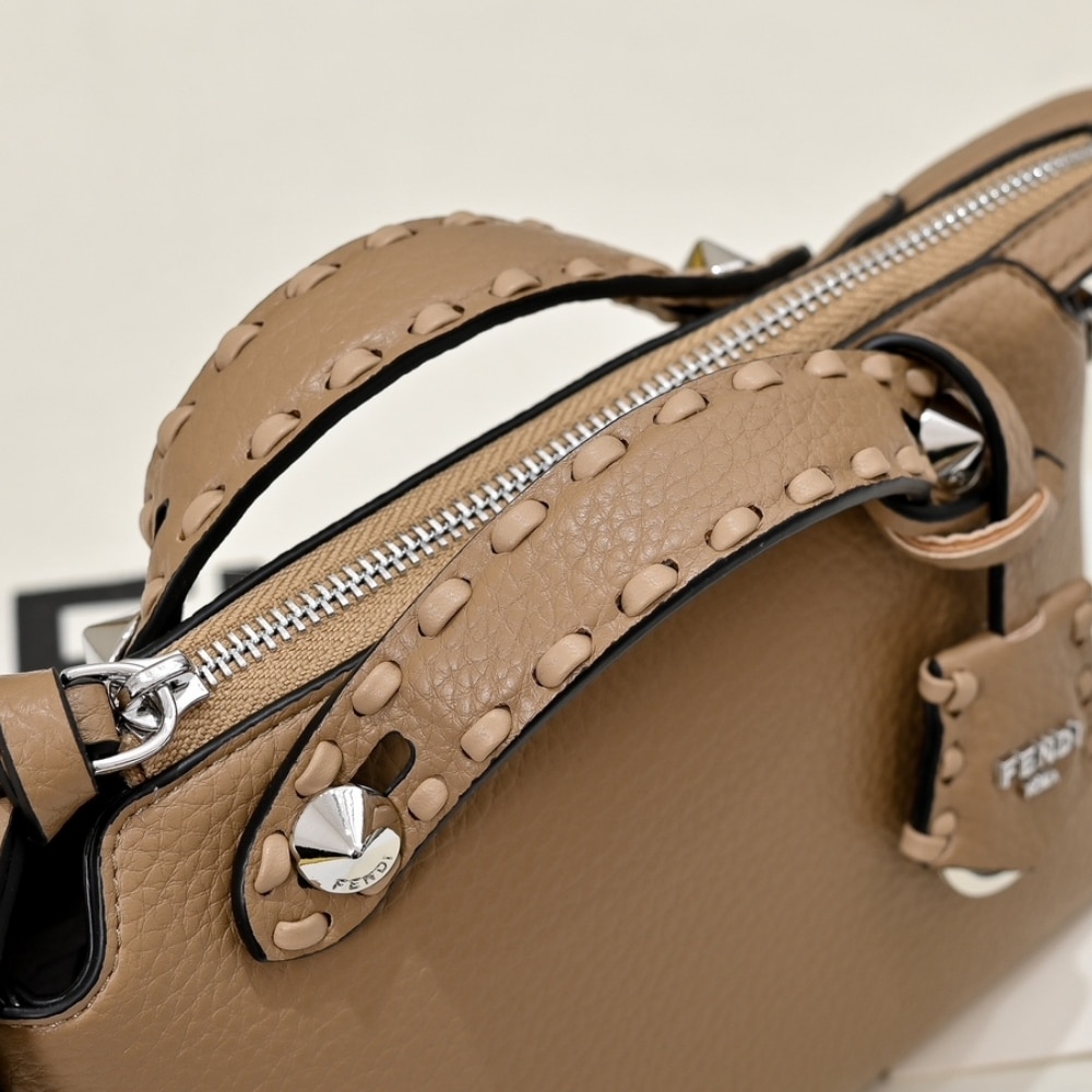 Fendi By The Way Selleria Medium Beige 20Cm
