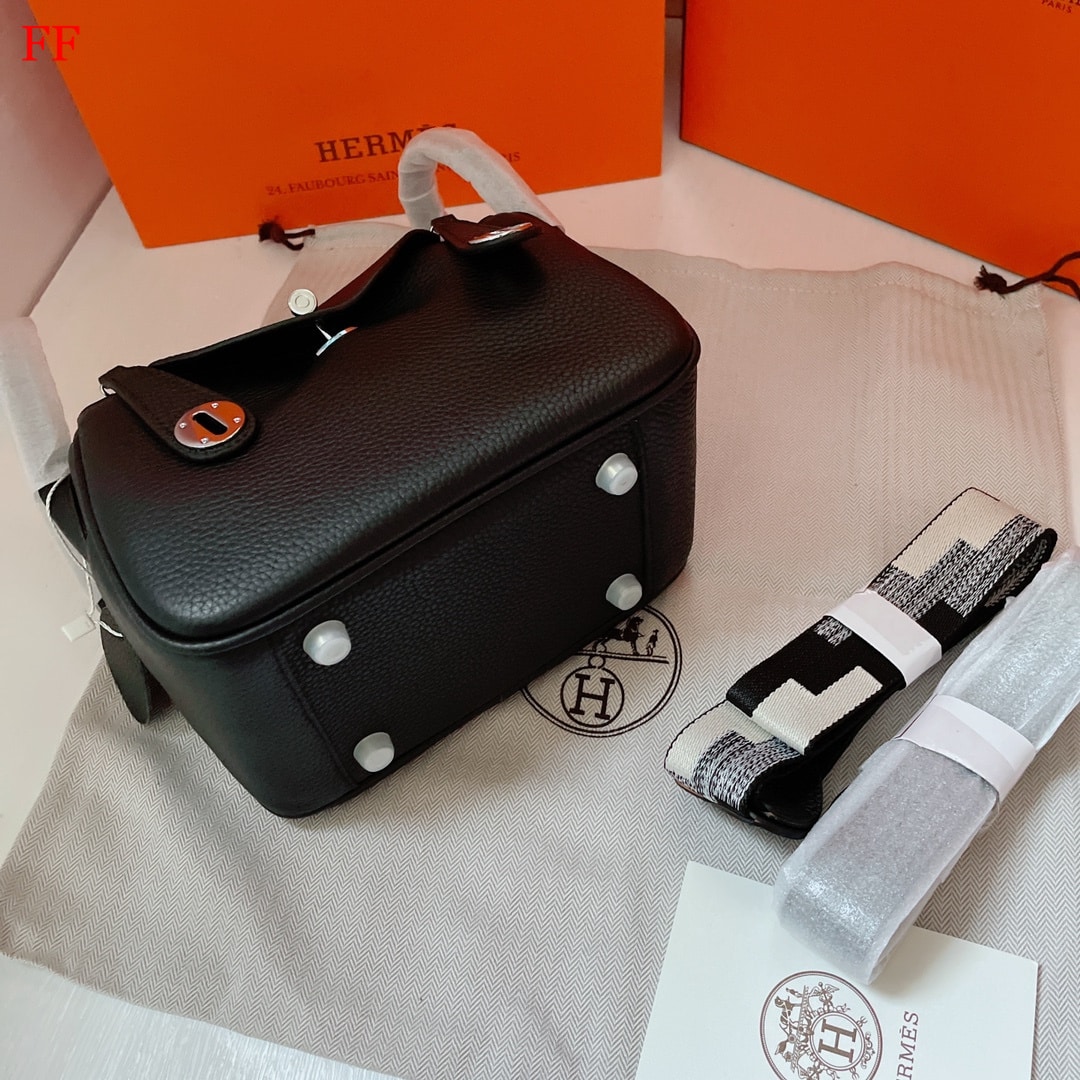 Hermès Lindy Mini 20 Black Clemence Leather with Palladium Hardware 20cm