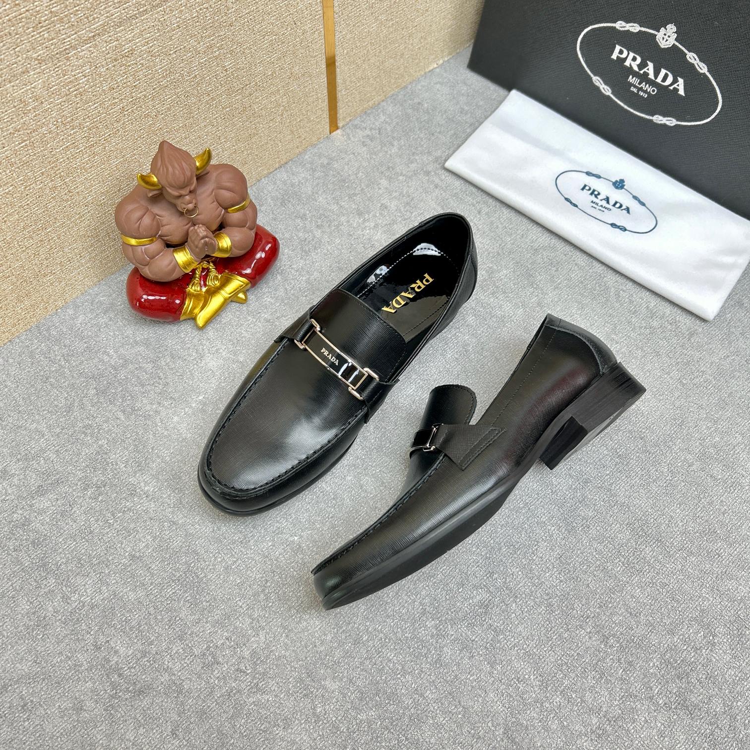 Prada Leather Brushed Plate Bit Logo Black 2Dc215 053 F0002 F G000