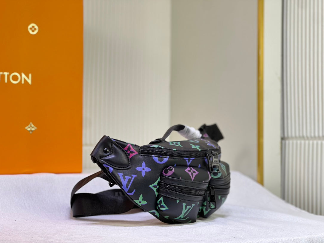 Louis Vuitton Comet Bumbag 45Cm M22494