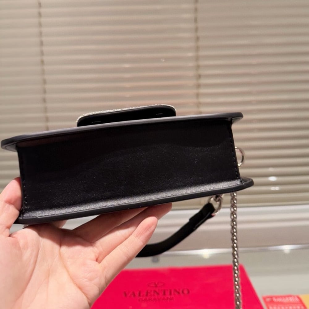 Valentino Locò Small Jewel Logo Black 20Cm 3W2B0K53Cwr249