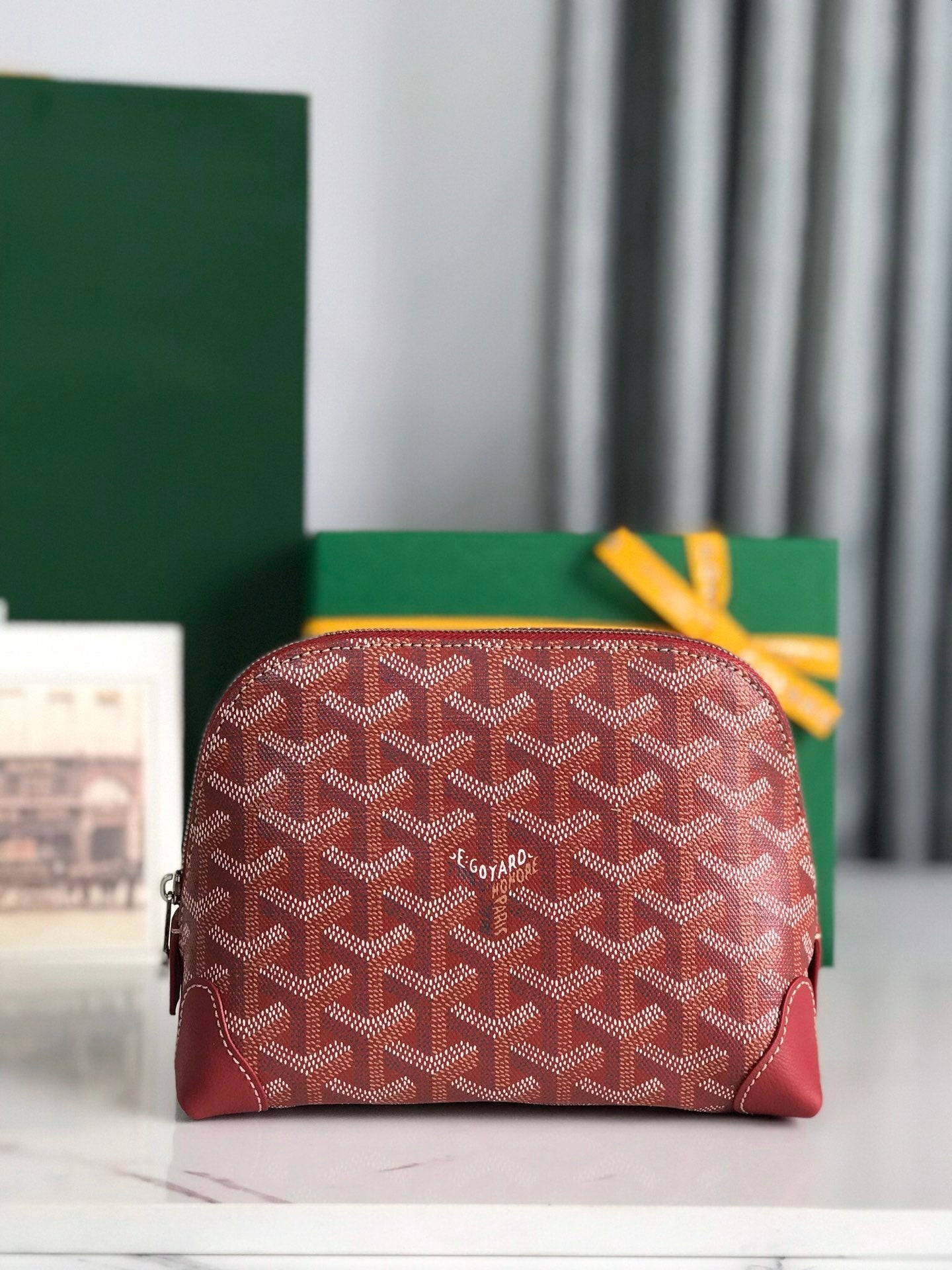 Goyard Vendôme Cosmetic Pouch 17 Cm Classic Red Goyardine Canvas And Calfskin Trim