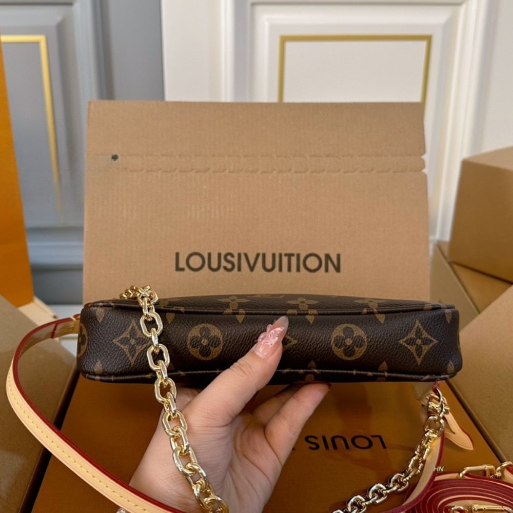 Louis Vuitton Pochette Accessoires Monogram Canvas Brown 23Cm M82766