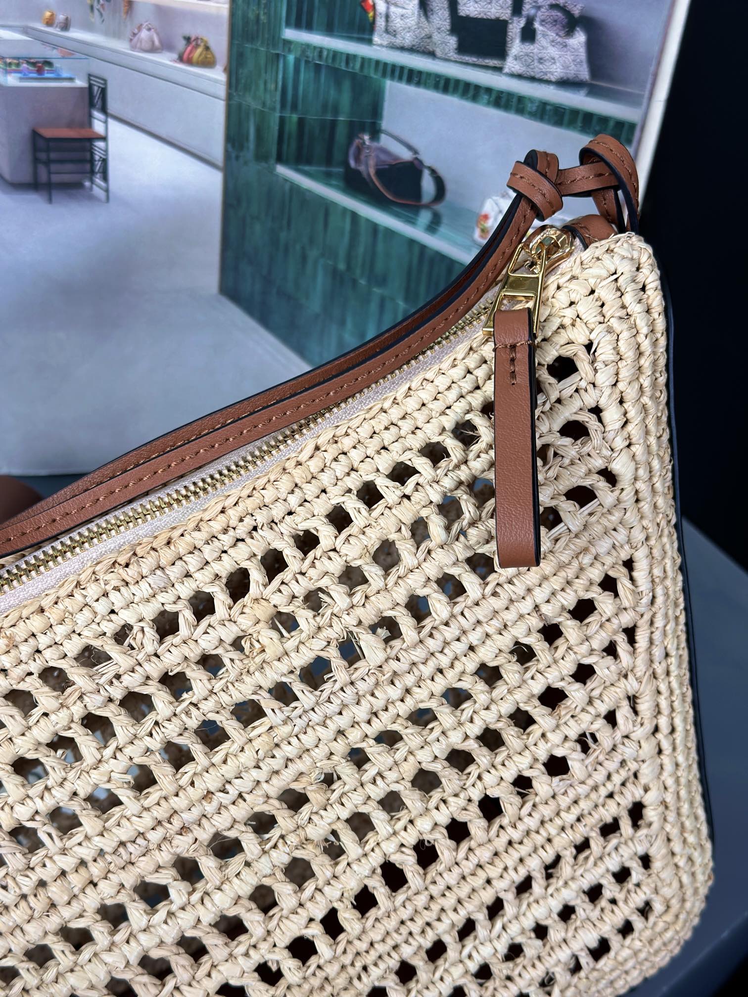LOEWE Hammock Hobo Raffia Tote