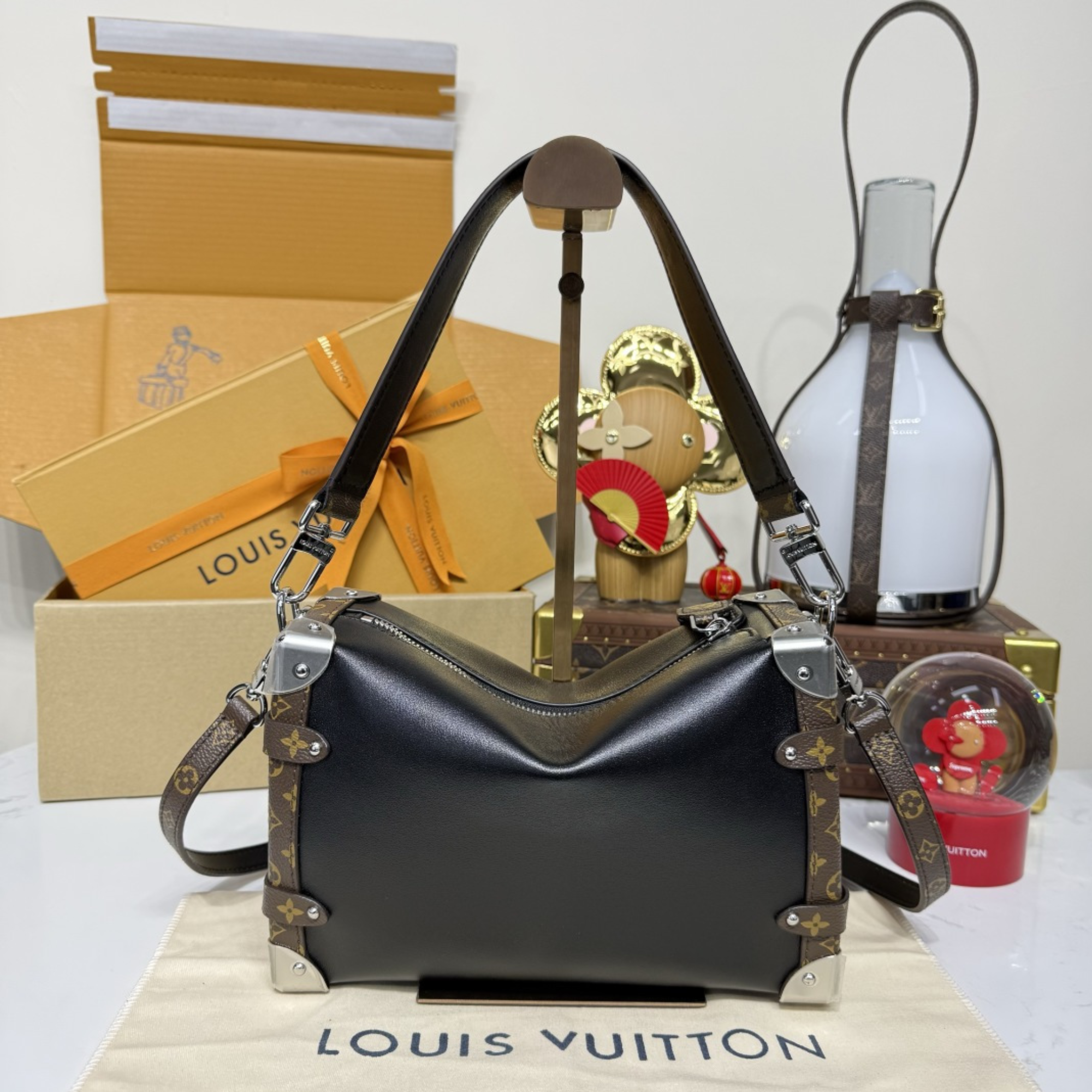 Louis Vuitton Side Trunk M15195 23.5cm/9.3in