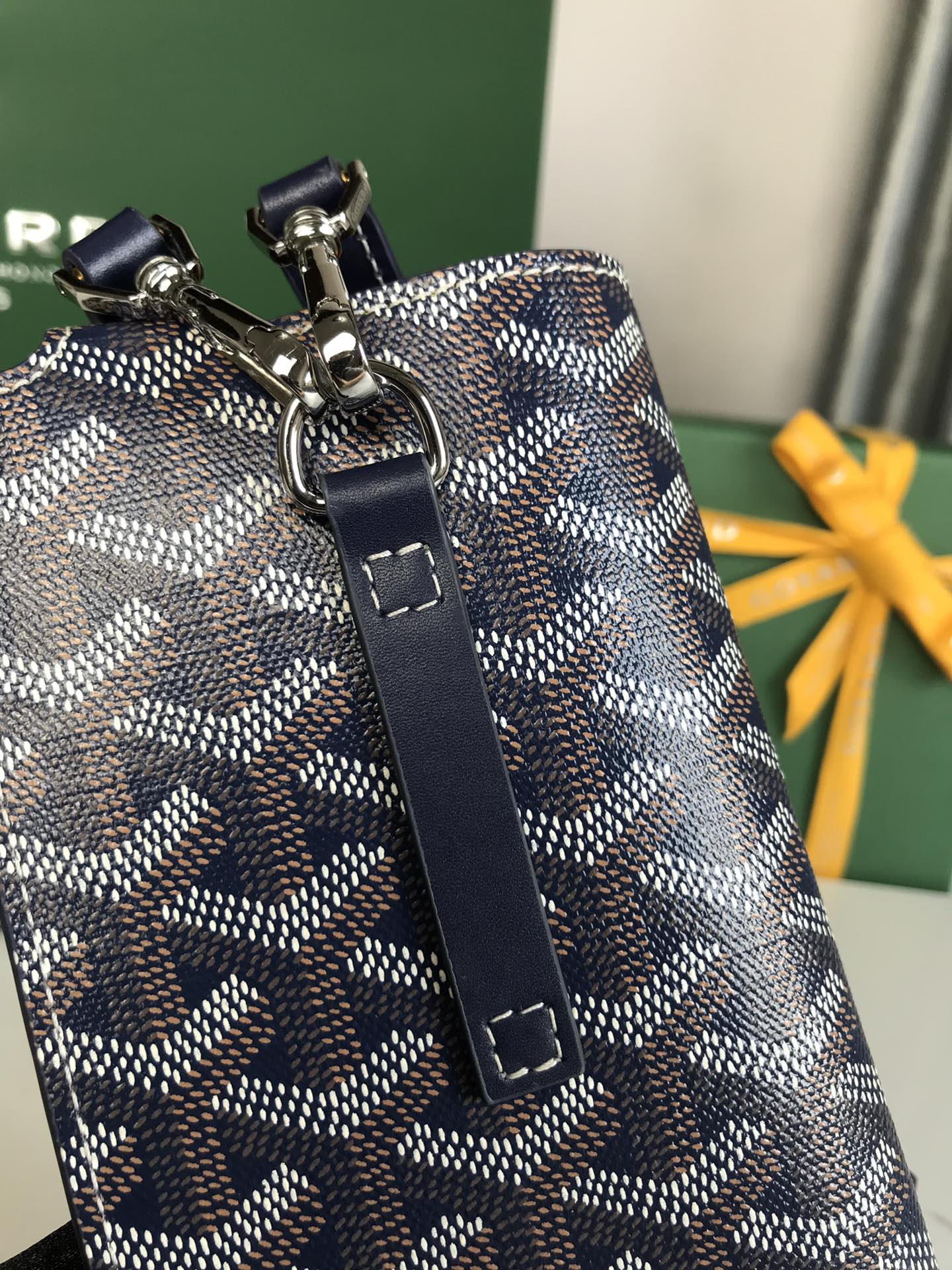 Goyard Montmartre Gm Case 18 Cm Navy Blue Goyardine Canvas