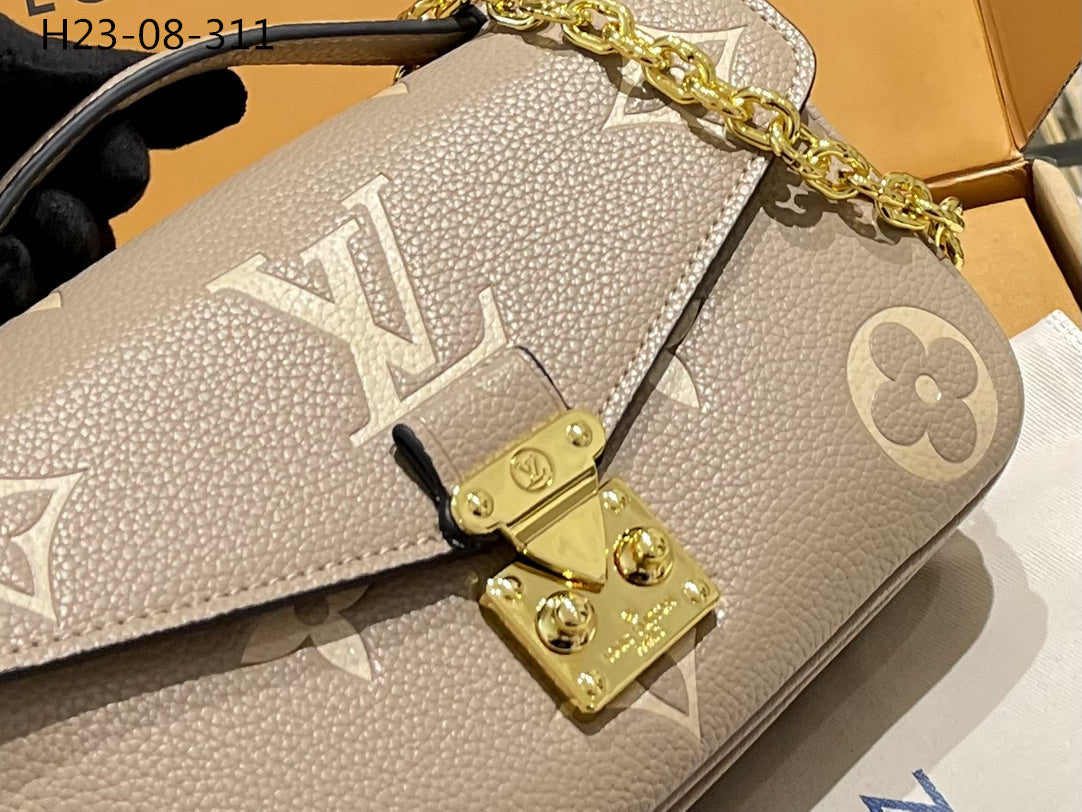 Louis Vuitton Pochette M Tis East West Bag Gray Cream 21Cm