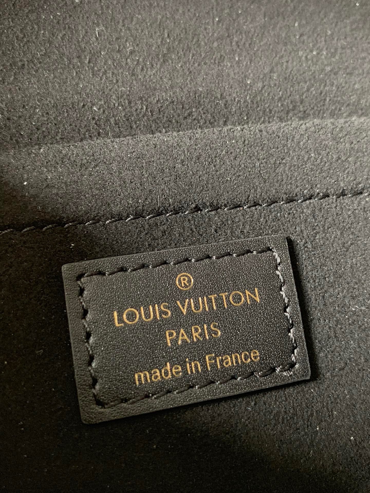 Louis Vuitton Monogram Padlock On Strap 19Cm Black
