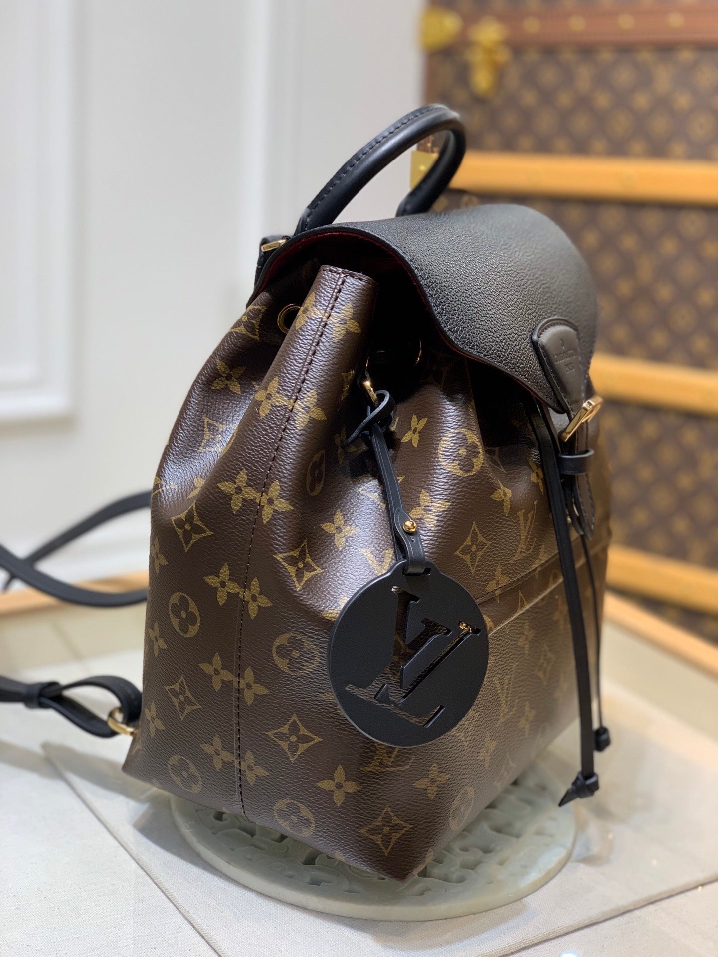 Louis Vuitton Montsouris 33Cm Black